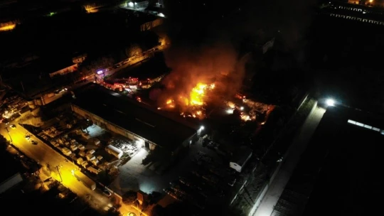 Elazığ OSB'de Geri Dönüşüm Fabrikasında Yangın