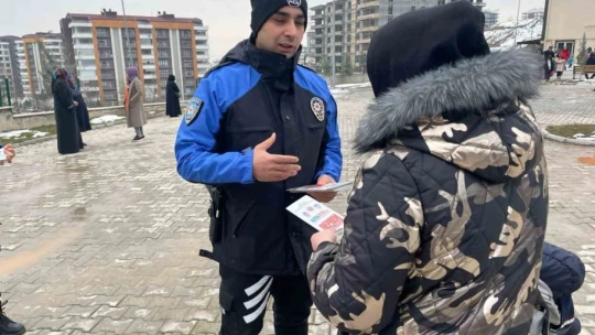 Elazığ polisinden deprem bilinçlendirme çalışması