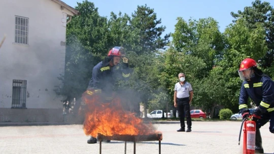 Elazığ Ruh Sağlığı Hastanesindeki deprem ve yangın tatbikatı nefes kesti