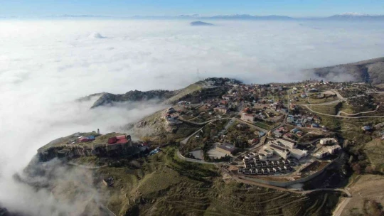 Elazığ sis denizinde kayboldu, eşsiz görüntüler oluştu