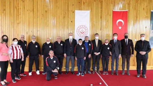 Elazığ Valisi Toraman yaşlılarla bir araya geldi