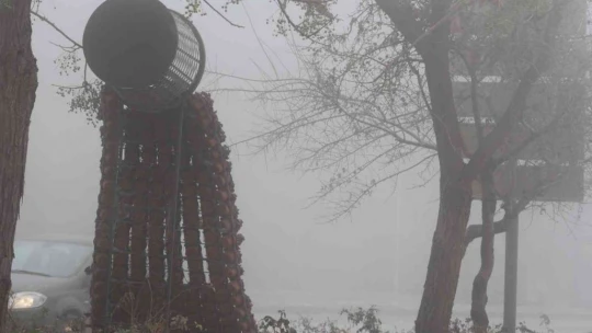 Elazığ ve Keban Baraj Gölü sis denizinde kayboldu