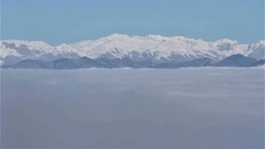 Elazığ ve Keban Baraj Gölü sis denizinde kayboldu