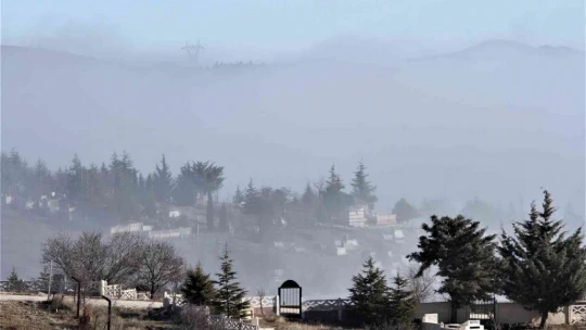 Elazığ ve Keban Baraj Gölü sis denizinde kayboldu