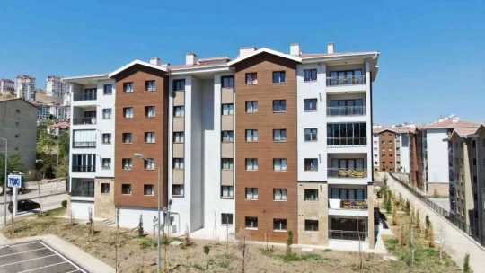 Elazığlı depremzedeler yeni TOKİ binalarında güven içerisinde yaşıyor