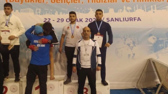 Elazığlı sporculardan 2 altın, 1 bronz madalya