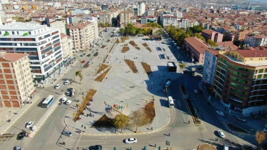 Elazığlılar Cumhuriyet Meydanıyla nefes alacak