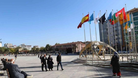 Elazığlılar Cumhuriyet Meydanıyla nefes alacak