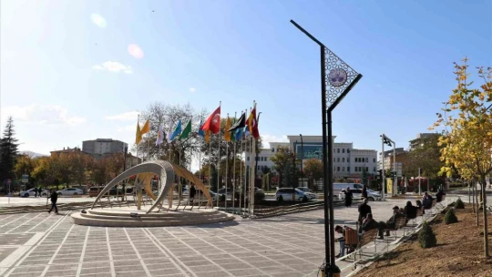 Elazığlılar Cumhuriyet Meydanıyla nefes alacak