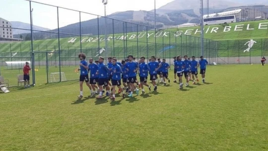 Elazığspor'un Erzurum kampı başladı