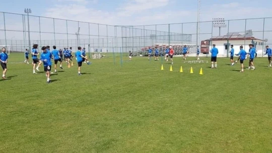 Elazığspor'un Erzurum kampı başladı