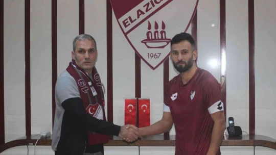 Elazığspor, yeni transferlerine imza töreni düzenledi