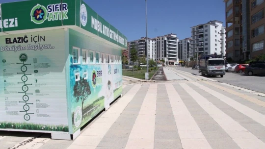 Emine Erdoğan startını vermişti, Elazığ Belediyesi kentin farklı noktalarına 'Mobil Atık Getirme Merkezleri' oluşturdu