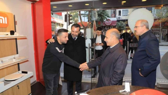 Emniyet Genel Müdürü Aktaş, Elazığ'da vatandaşlarla bir araya geldi