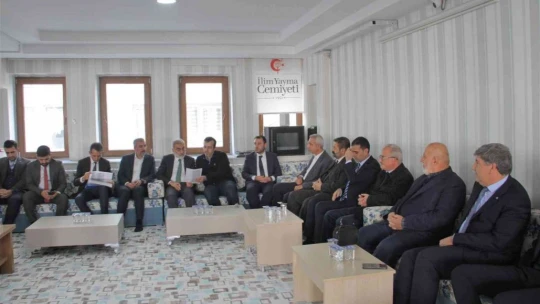 Eski Enerji ve Tabi Kaynaklar Bakanı Yıldız: 'En büyük yatırım insana olan yatırımdır'