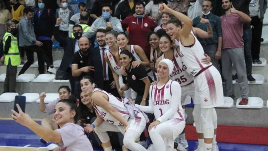 Eurocup Women: Elazığ İl Özel İdare: 74 - Uni Gyor: 67