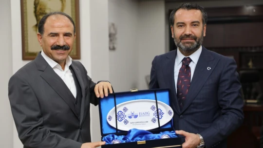 Hizmet İş Sendikası Başkan Şerifoğulları'nı Ziyaret Etti