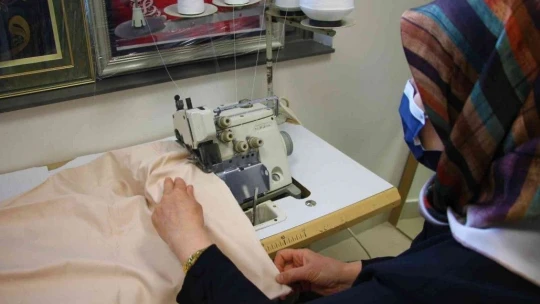 Fethi Sekin Şehir Hastanesinde açılan el sanatları kursu, vatandaşların ekmek kapısı oldu