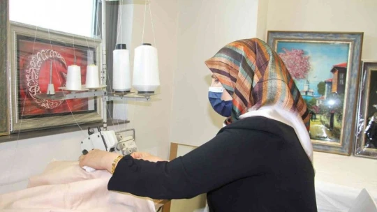 Fethi Sekin Şehir Hastanesinde açılan el sanatları kursu, vatandaşların ekmek kapısı oldu