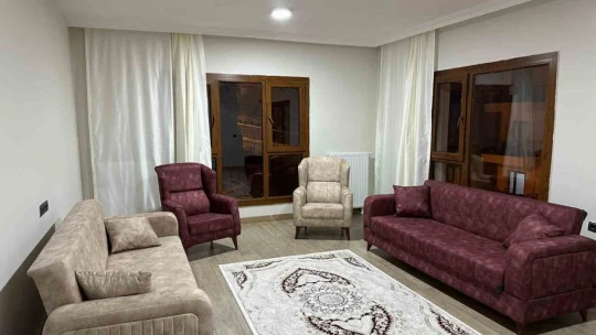 Fırsatçılara örnek olacak davranış, evlerini depremzedelere ücretsiz tahsis ettiler