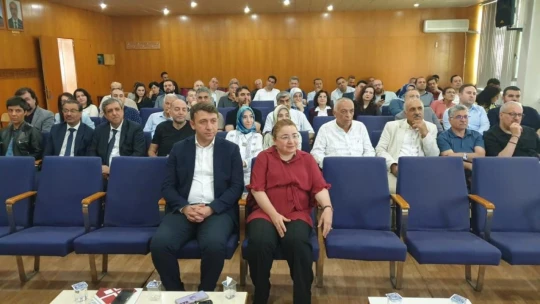 FÜ'de başarılı akademisyenler ödüllendirildi