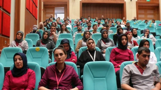FÜ Hastanesinde Parkinson hastalığı farkındalık eğitimi verildi