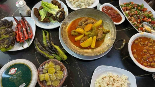 Gastronomi kenti Elazığ'da iftar menüsünün vazgeçilmezi saç tava oldu