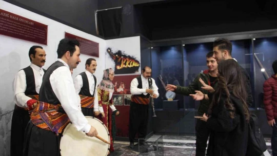 Geleceğin mühendisleri tarihi Harput'u gezdi