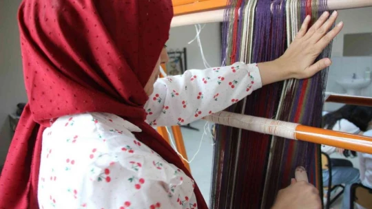 Geleneksel kilim ve cicim dokuma sanatı, kadınların ellerinde yaşatılıyor