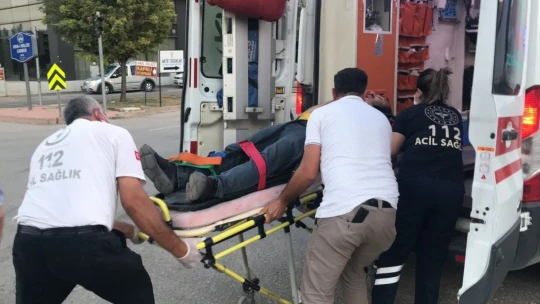 Gelin düğünü bıraktı, trafik kazasında yaralanan teyzesine koştu