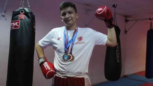 Gençler Avrupa Kick Boks Şampiyonası'na Elazığ'dan 3 isim katıldı