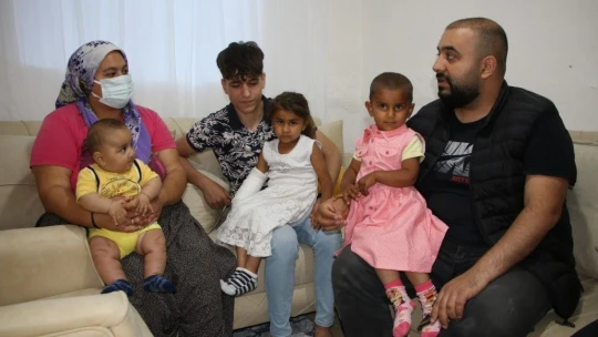 Gençlerden alkışlanacak hareket, 3 çocuk annesine ev sürprizi