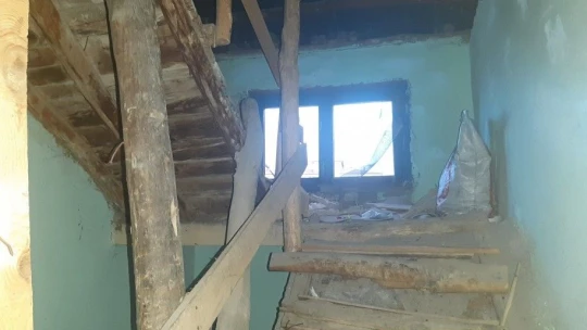 Gençlerden alkışlanacak hareket, 3 çocuk annesine ev sürprizi