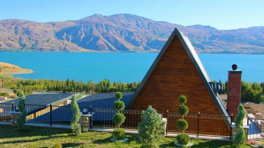 Göl manzaralı bungalov evler Elazığ'ın turizmine katkı sağlayacak