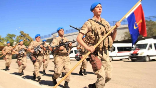 Gurur ve hüzün bir arada: Komandolar Suriye'ye uğurlandı