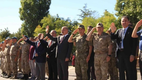 Gurur ve hüzün bir arada: Komandolar Suriye'ye uğurlandı