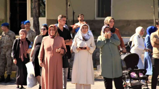 Gurur ve hüzün bir arada: Komandolar Suriye'ye uğurlandı