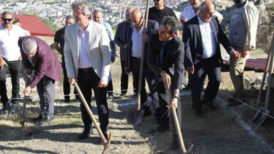 Harput Kalesi'nde kazı çalışmaları başladı