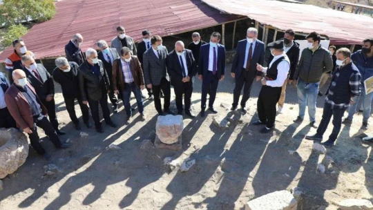 Harput Kalesinde zindan, kürsübaşı ve kutsal alan ziyarete açıldı