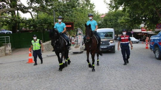 Harput'ta atlı jandarma timlerine yoğun ilgi