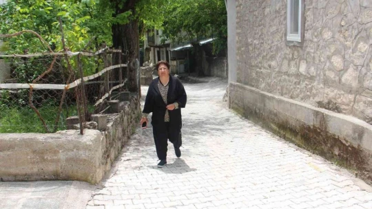 300 yıllık köyün ilk kadın muhtarı oldu