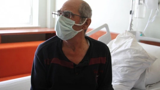Sağlık Çalışanlarını Görünce Gözyaşlarına Hakim Olamadı