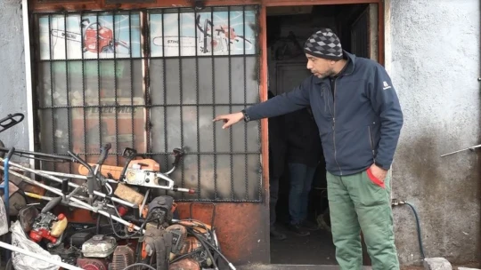 Hırsızlar bozuk ve hurda malzemelere dokunmayıp 250 bin liralık ürünü çaldı