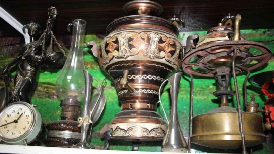 Hobi olarak başladı, terzi dükkânını müzeye çevirdi