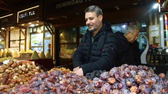 Hurmalar tezgahtaki yerini aldı