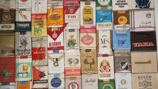 İçmediği sigaraların koleksiyonunu yapıyor
