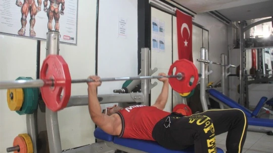 İki kez Türkiye şampiyonu oldu, gözünü dünya şampiyonluğuna çevirdi