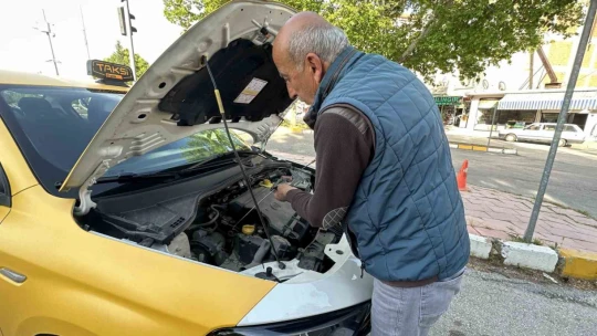 İki yıl önce sıfır araba satın aldı, başına gelmeyen kalmadı