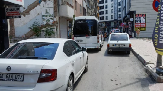Park Sorunu Vatandaşı ve Öğrencileri Canından Bezdirdi