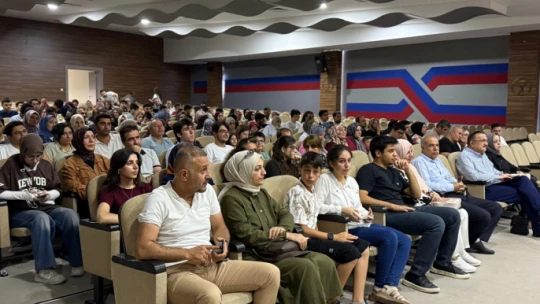 Yöntemim Koleji Öğrencisi Esengül Binay, 2025 YKS'de Elazığ Birincisi Oldu